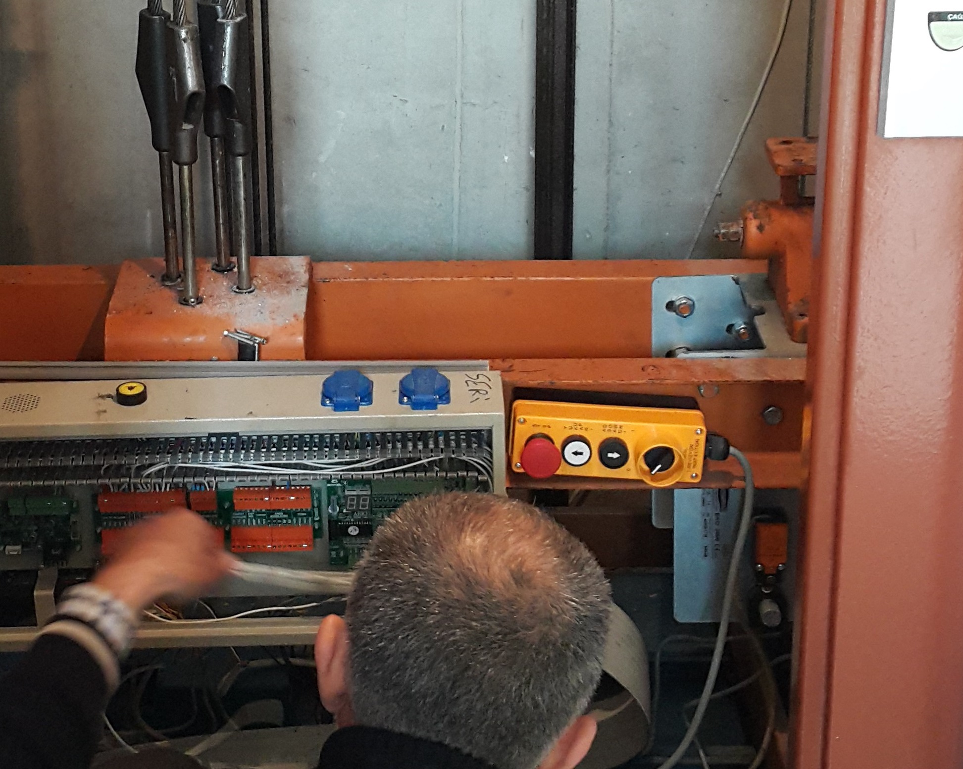 Asansör Kabin üstü çalışmaları